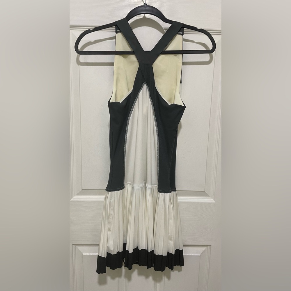 Adidas Stella McCartney Barricade White and Black Tennis Dress - Picture 5 of 6
